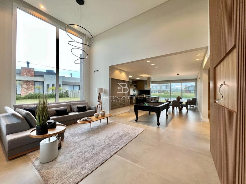 Casa no condomínio Costa Serena, mobiliada e decorada, beira lago: 4ª foto da galeria de imagens do imóvel