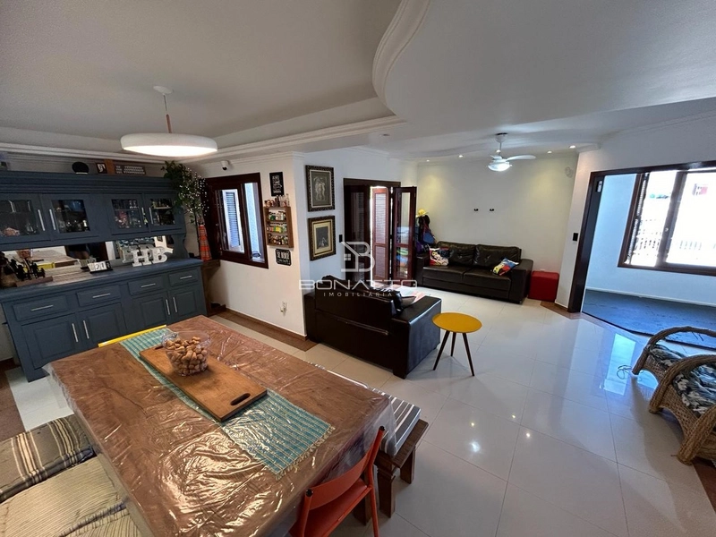 Casa com piscina: 13ª foto da galeria de imagens do imóvel