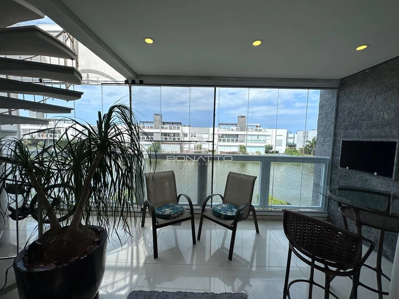 Duplex beira lago: 25ª foto da galeria de imagens do imóvel