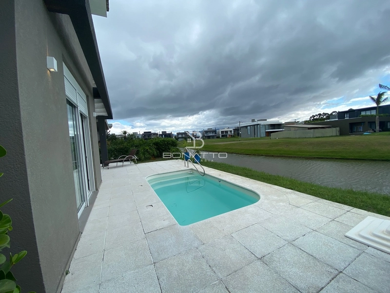 Casa Térrea Beira Lago: 32ª foto da galeria de imagens do imóvel