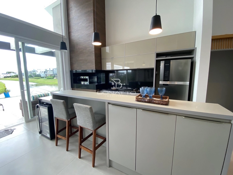 Casa Térrea Beira Lago: 28ª foto da galeria de imagens do imóvel