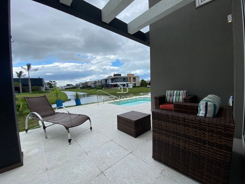 Casa Térrea Beira Lago: 25ª foto da galeria de imagens do imóvel