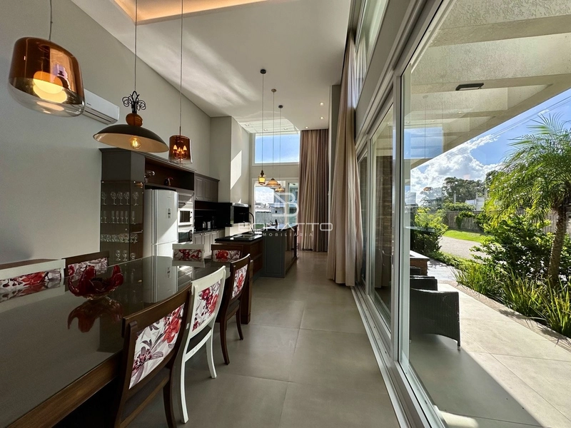 Casa de Esquina Beira Lago: 7ª foto da galeria de imagens do imóvel