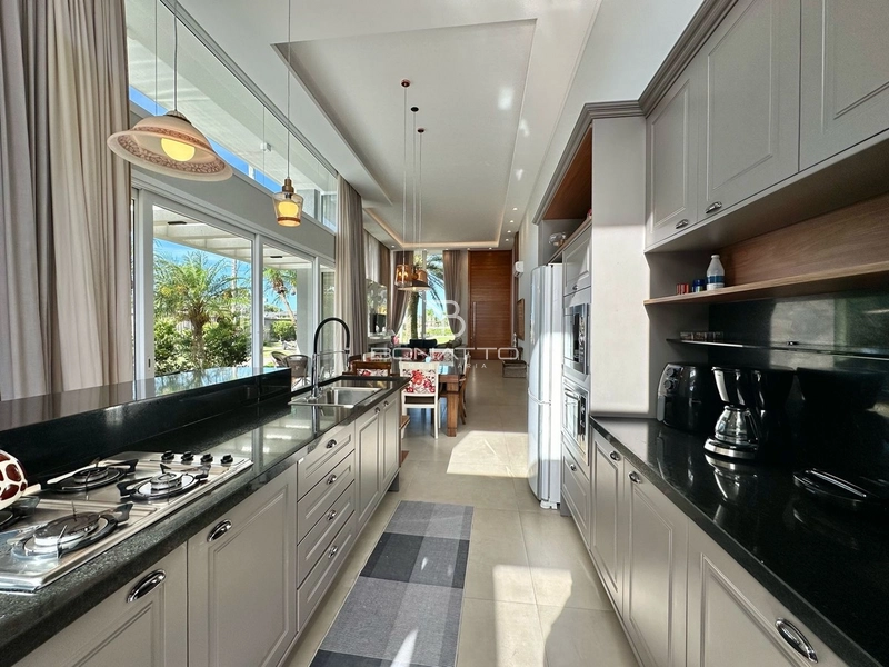 Casa de Esquina Beira Lago: 8ª foto da galeria de imagens do imóvel