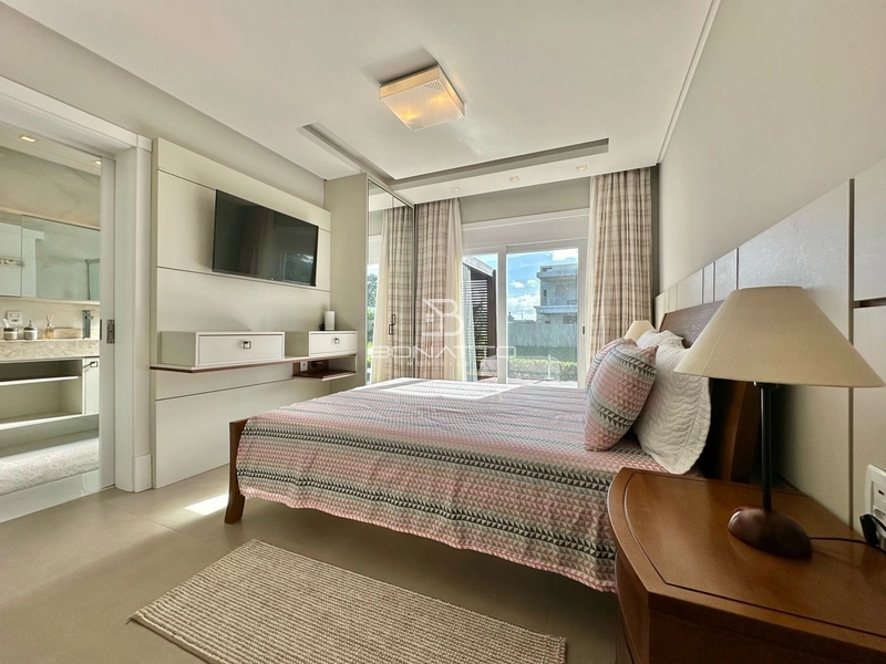 Casa de Esquina Beira Lago: 19ª foto da galeria de imagens do imóvel