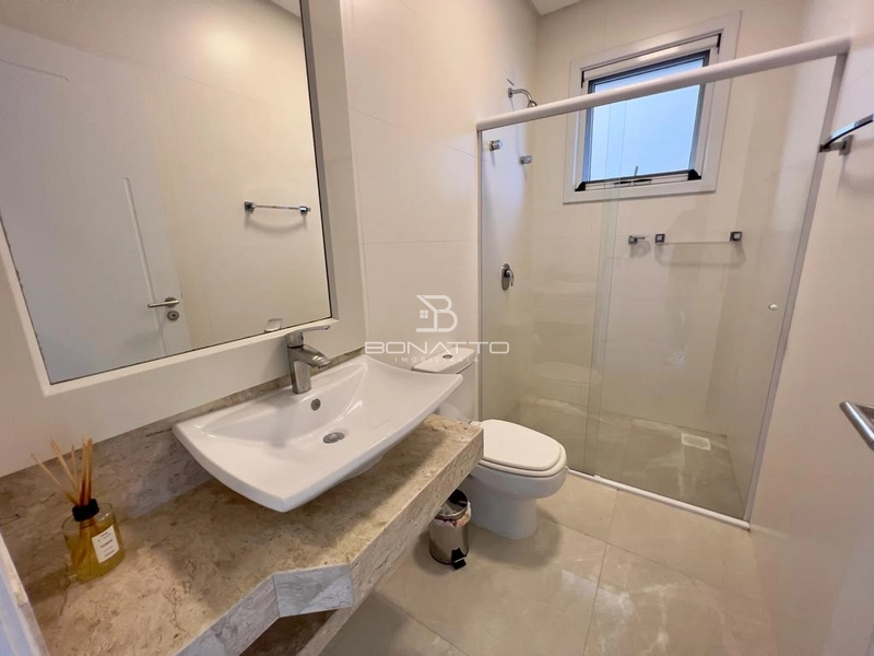 Casa de Esquina Beira Lago: 17ª foto da galeria de imagens do imóvel