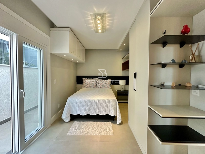 Casa de Esquina Beira Lago: 13ª foto da galeria de imagens do imóvel