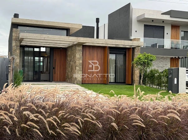 Casa térrea à venda: 2ª foto da galeria de imagens do imóvel