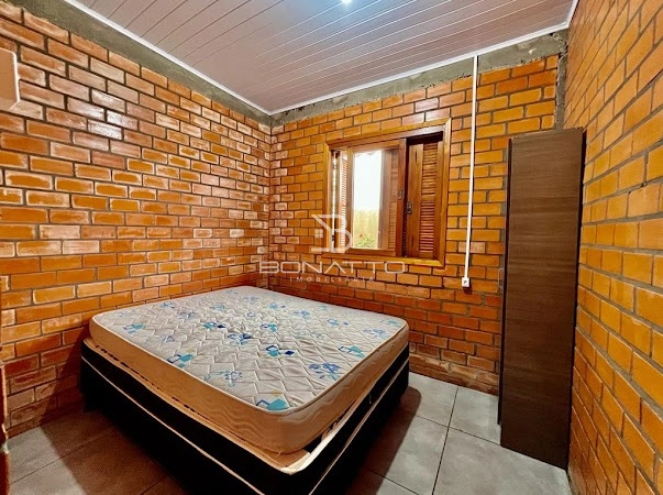 Casa com piscina à venda: 7ª foto da galeria de imagens do imóvel