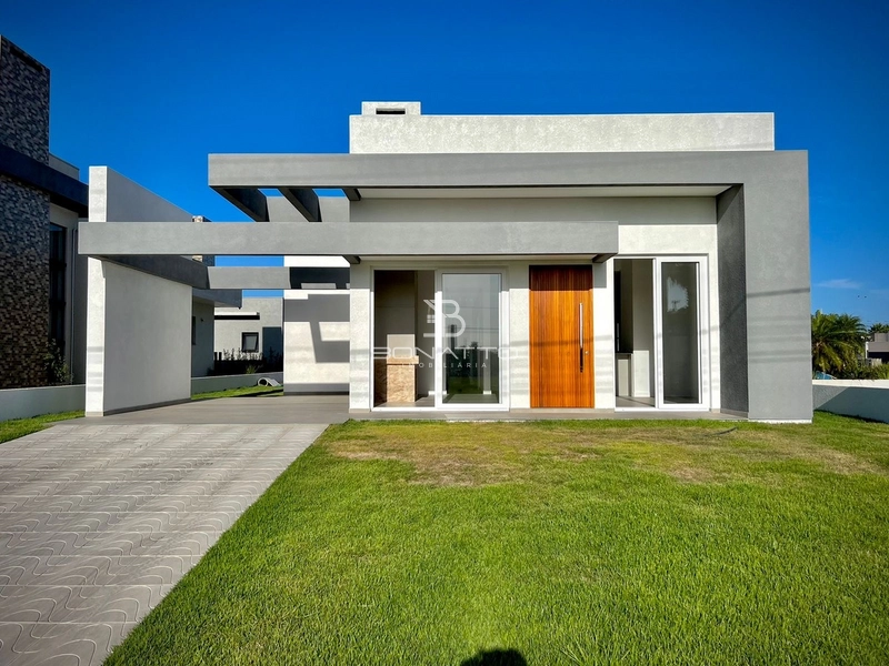 Casa térrea com piscina: 2ª foto da galeria de imagens do imóvel
