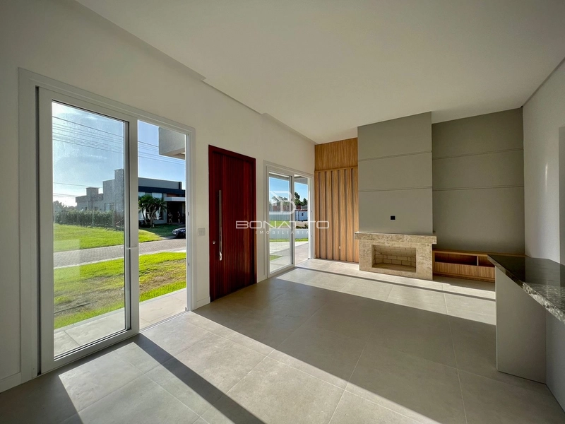 Casa térrea com piscina: 6ª foto da galeria de imagens do imóvel