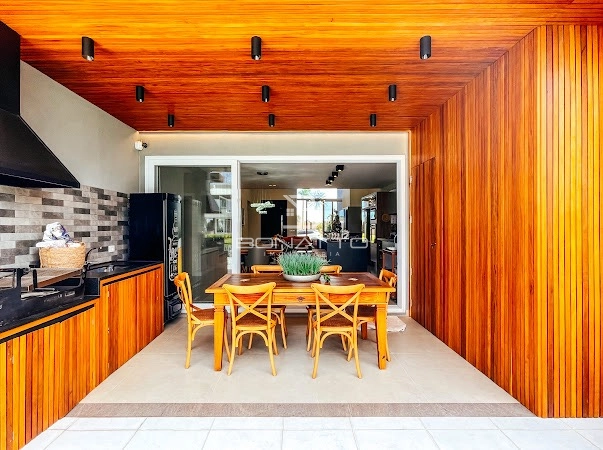 Casa térrea beira lago: 31ª foto da galeria de imagens do imóvel
