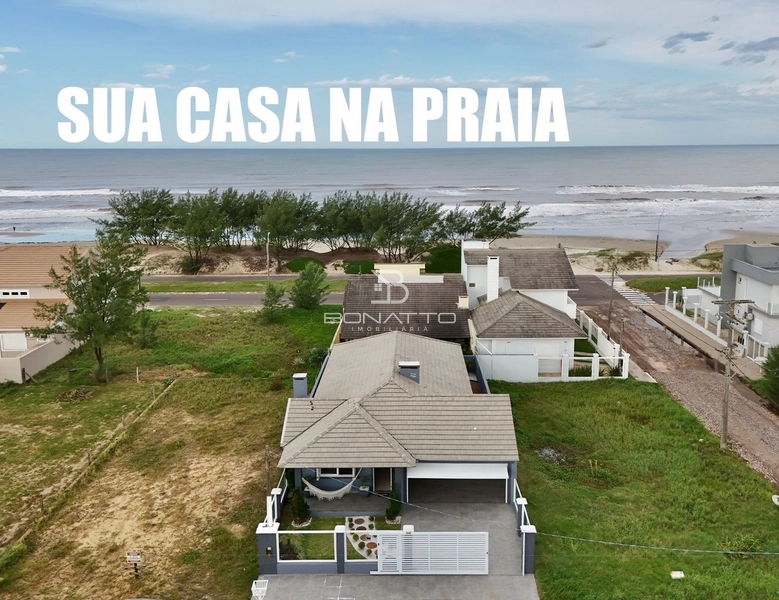 Casa quadra mar em Atlântida Sul: 2ª foto da galeria de imagens do imóvel