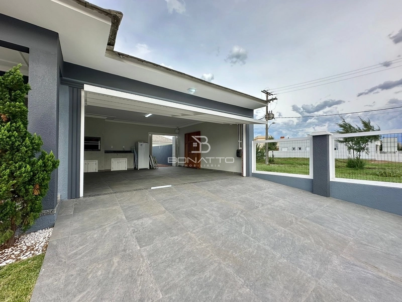 Casa quadra mar em Atlântida Sul: 8ª foto da galeria de imagens do imóvel