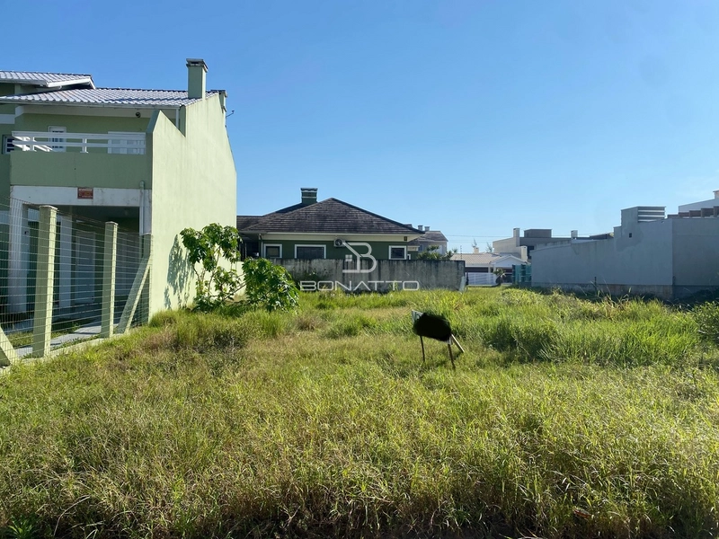 Terreno próximo ao Mar: 1ª foto da galeria de imagens do imóvel