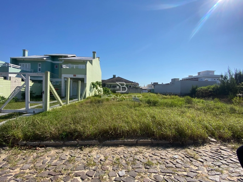 Terreno próximo ao Mar: 2ª foto da galeria de imagens do imóvel