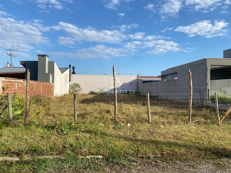 Terreno Frente Leste: 1ª foto da galeria de imagens do imóvel