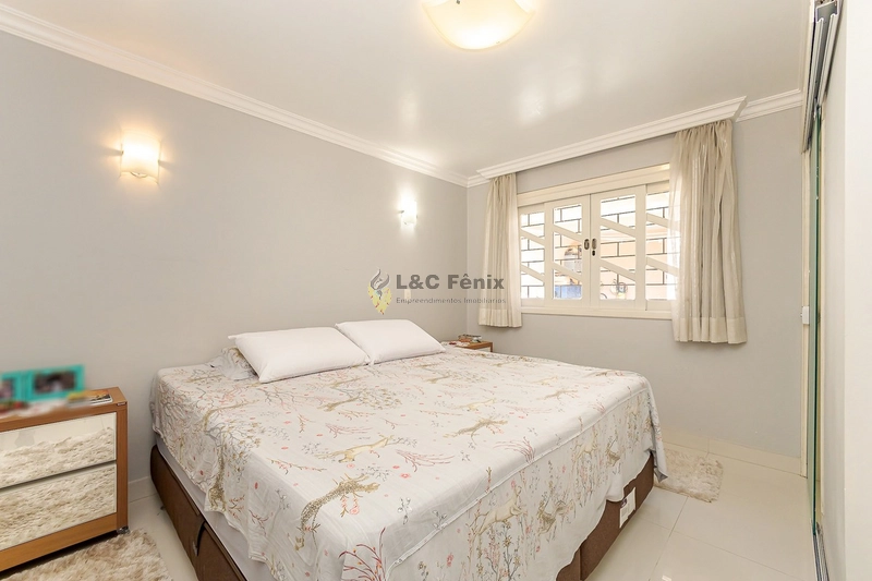 CASA EM COLOMBO: 20ª foto da galeria de imagens do imóvel