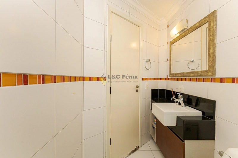 CASA EM COLOMBO: 25ª foto da galeria de imagens do imóvel