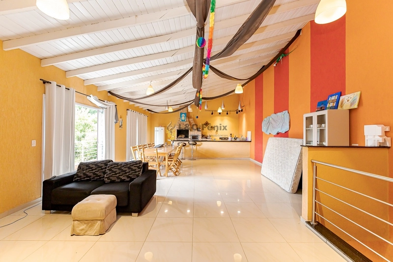 CASA EM COLOMBO: 45ª foto da galeria de imagens do imóvel