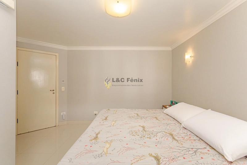 CASA EM COLOMBO: 17ª foto da galeria de imagens do imóvel