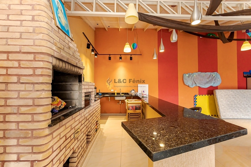 CASA EM COLOMBO: 42ª foto da galeria de imagens do imóvel