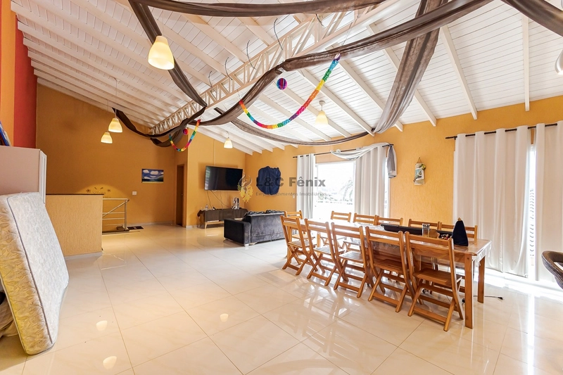 CASA EM COLOMBO: 39ª foto da galeria de imagens do imóvel