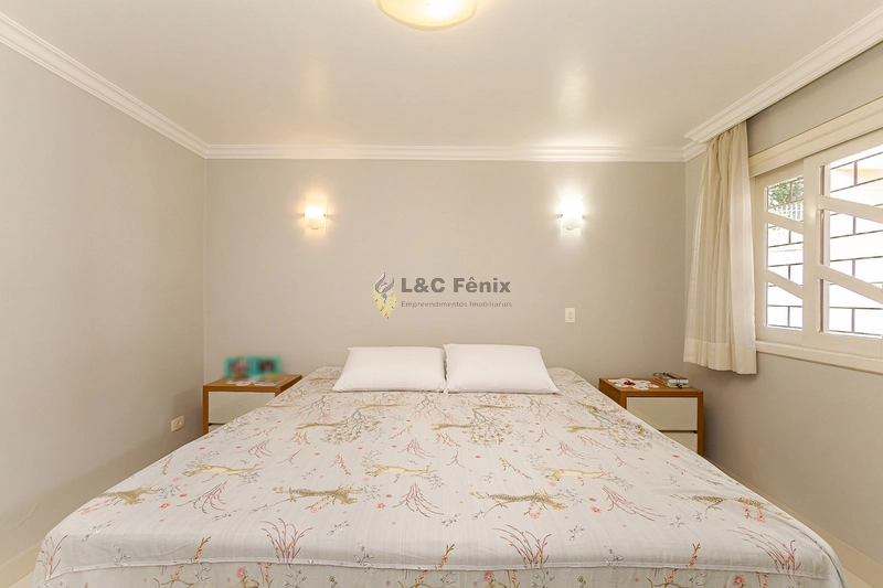 CASA EM COLOMBO: 19ª foto da galeria de imagens do imóvel