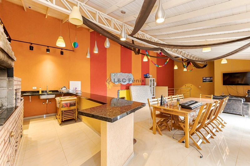 CASA EM COLOMBO: 41ª foto da galeria de imagens do imóvel