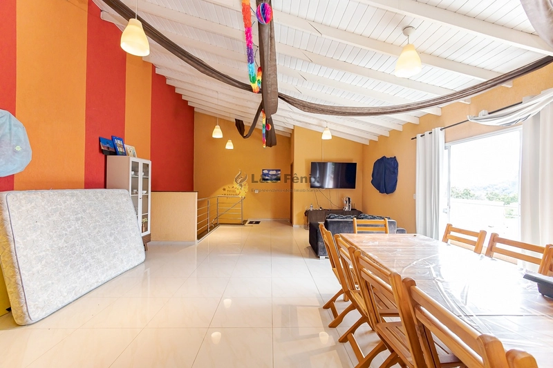 CASA EM COLOMBO: 40ª foto da galeria de imagens do imóvel