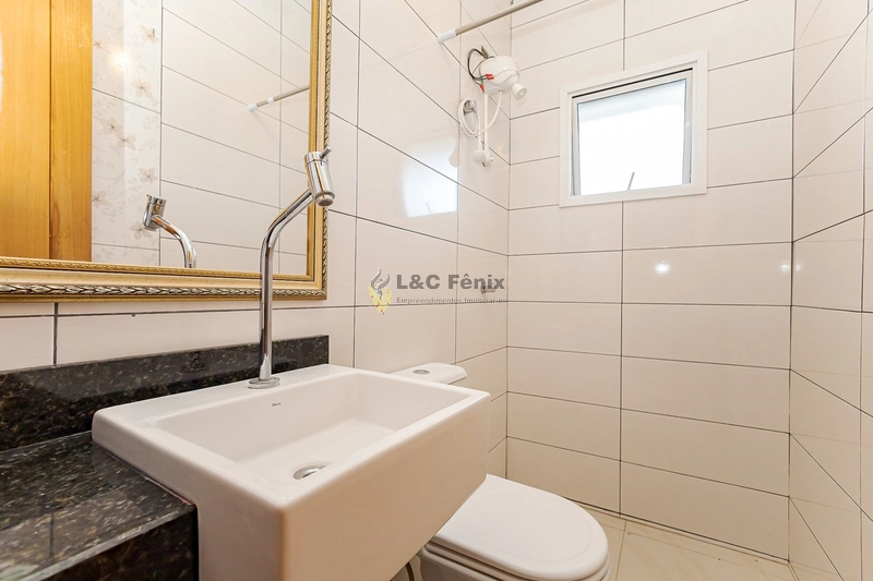 CASA EM COLOMBO: 36ª foto da galeria de imagens do imóvel