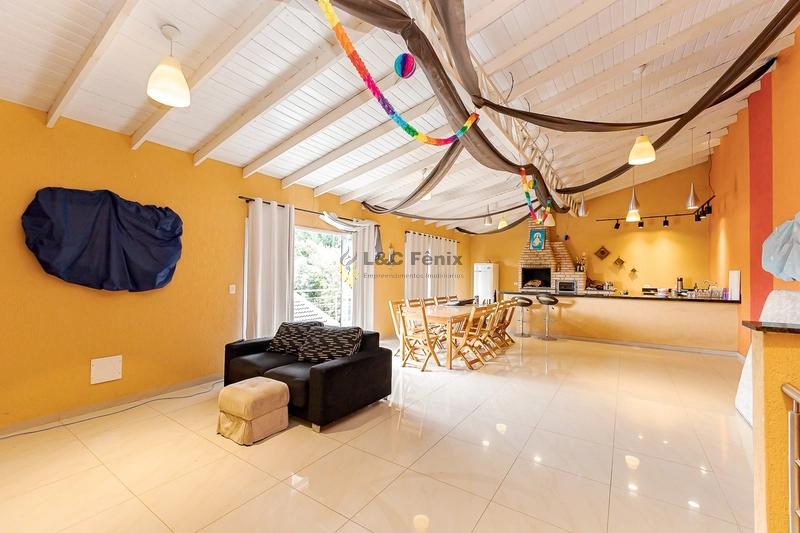 CASA EM COLOMBO: 47ª foto da galeria de imagens do imóvel