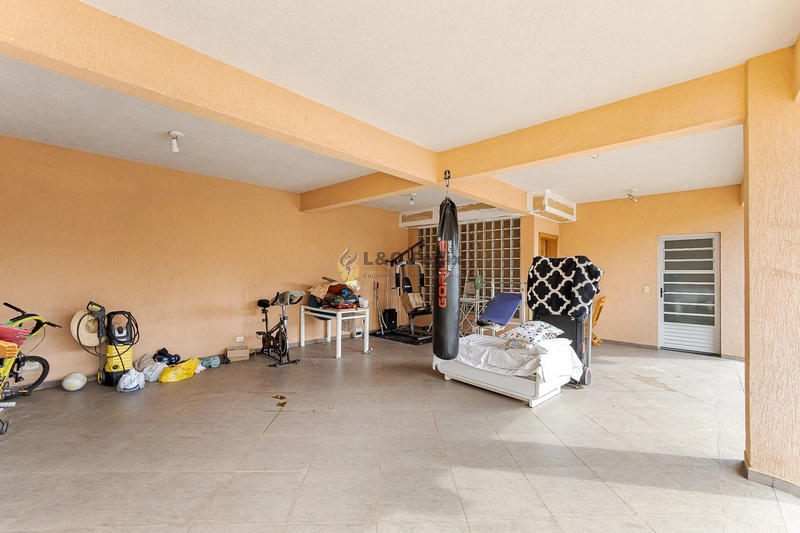 CASA EM COLOMBO: 50ª foto da galeria de imagens do imóvel