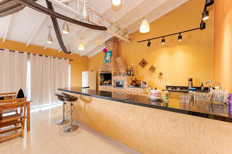 CASA EM COLOMBO: 43ª foto da galeria de imagens do imóvel