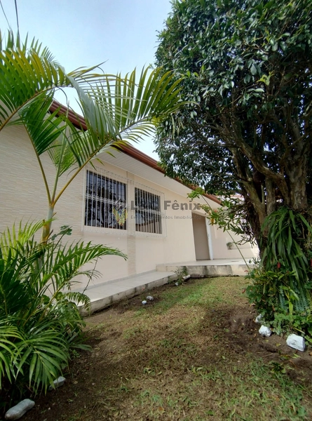 CASA 03 QUARTOS NO BACACHERI: 1ª foto da galeria de imagens do imóvel
