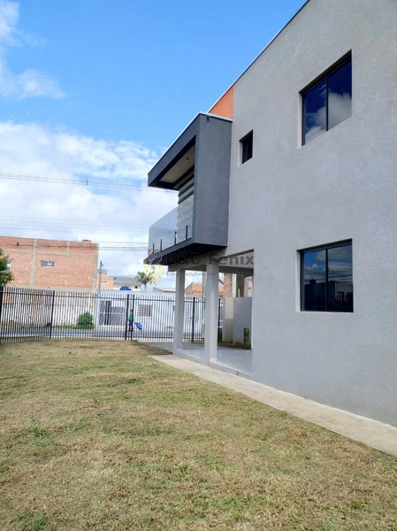 SOBRADO EM  COLOMBO: 3ª foto da galeria de imagens do imóvel