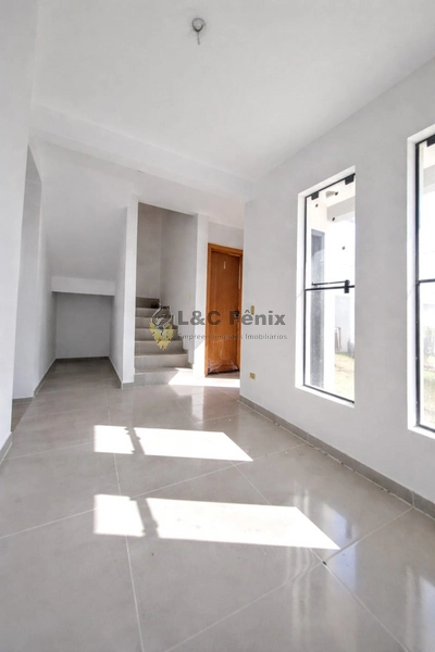 SOBRADO EM COLOMBO PRONTP PARA MORAR: 4ª foto da galeria de imagens do imóvel