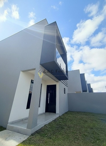 SOBRADO EM COLOMBO PRONTP PARA MORAR: 3ª foto da galeria de imagens do imóvel