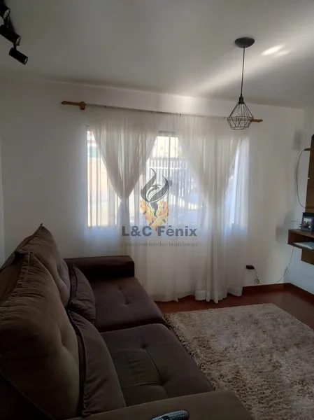 Casa a venda em Curitiba: 2ª foto da galeria de imagens do imóvel
