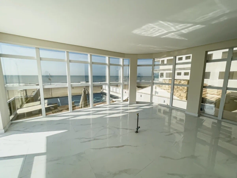 APARTAMENTO FRENTE MAR - GRAVATÁ - NAVEGANTES: 1ª foto da galeria de imagens do imóvel
