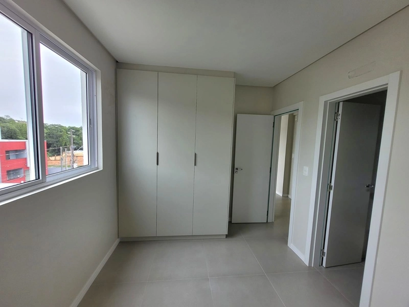 ***APARTAMENTOS NA MEIA PRAIA***: 12ª foto da galeria de imagens do imóvel