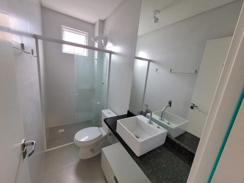 ***APARTAMENTOS NA MEIA PRAIA***: 13ª foto da galeria de imagens do imóvel