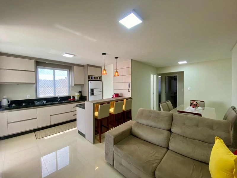 ***AMPLO APARTAMENTO SEMI MOBILIADO COM 03 DORMITÓRIOS***: 1ª foto da galeria de imagens do imóvel