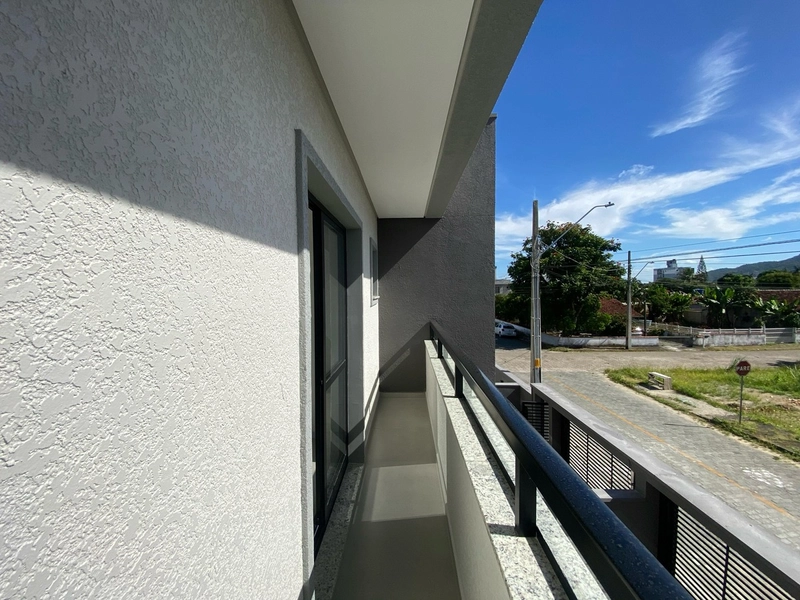 SOBRADO PRONTO PRA MORAR A POUCOS METROS DA PRAIA: 6ª foto da galeria de imagens do imóvel