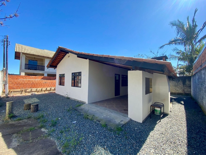 CASA PARA LOCAÇÃO PERTINHO DO MAR - MEIA PRAIA: 2ª foto da galeria de imagens do imóvel
