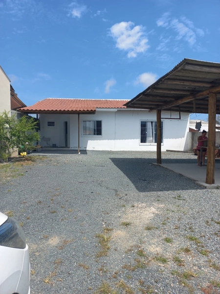 ACONCHEGANTE CASA NA PENHA A POUCOS METROS DO MAR: 2ª foto da galeria de imagens do imóvel