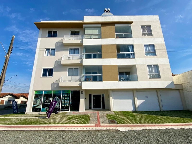 APARTAMENTO MOBILIADO A POUCOS PASSOS DA PRAIA EM NAVEGANTES/SC: 2ª foto da galeria de imagens do imóvel