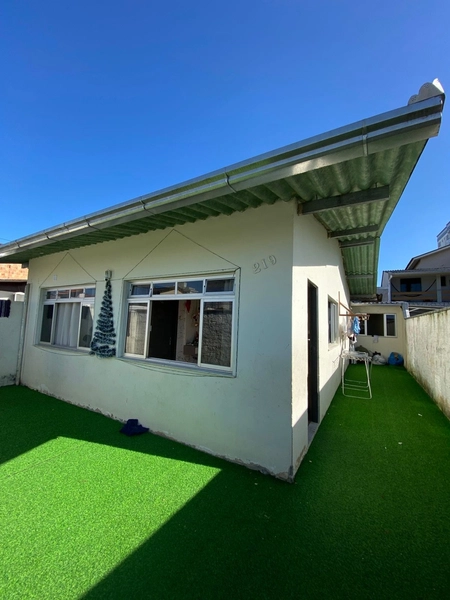 CASA PROXIMO DO MAR - SÃO PEDRO /NAVEGANTES: 1ª foto da galeria de imagens do imóvel