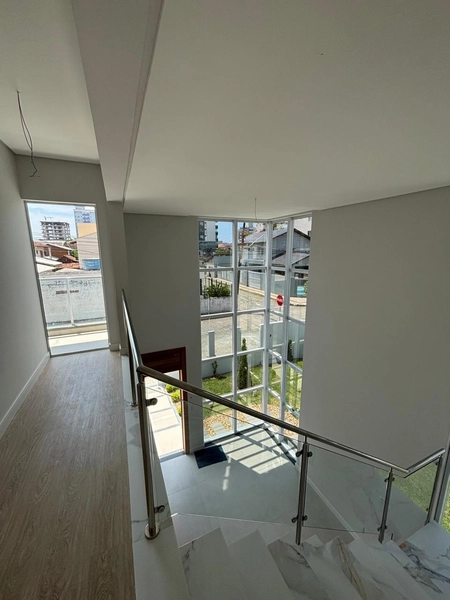 BELISSIMA CASA NO GRAVATÁ DE NAVEGANTES/SC - ACEITA FINANCIAMENTO BANC: 10ª foto da galeria de imagens do imóvel