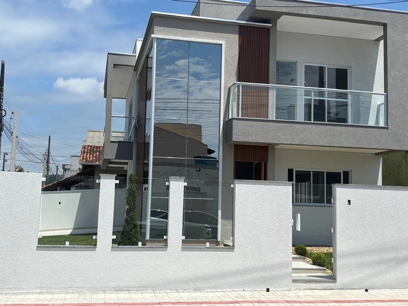 BELISSIMA CASA NO GRAVATÁ DE NAVEGANTES/SC - ACEITA FINANCIAMENTO BANC: 2ª foto da galeria de imagens do imóvel
